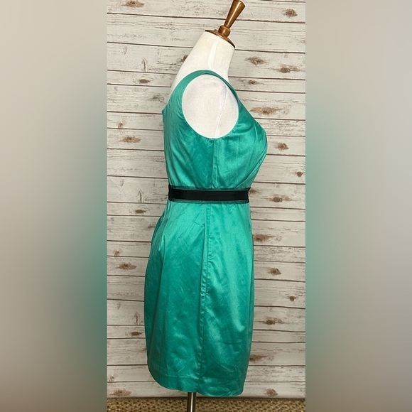 BCBG Max Azria emerald sleeveless sheath cocktail mini dress - Picture 3 of 6